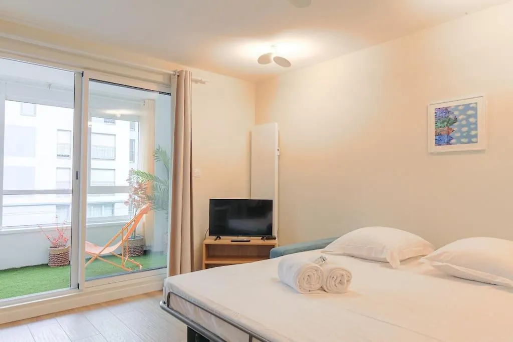 Apartment Appartement Raffine, Veranda Et Parking, Lyon 3