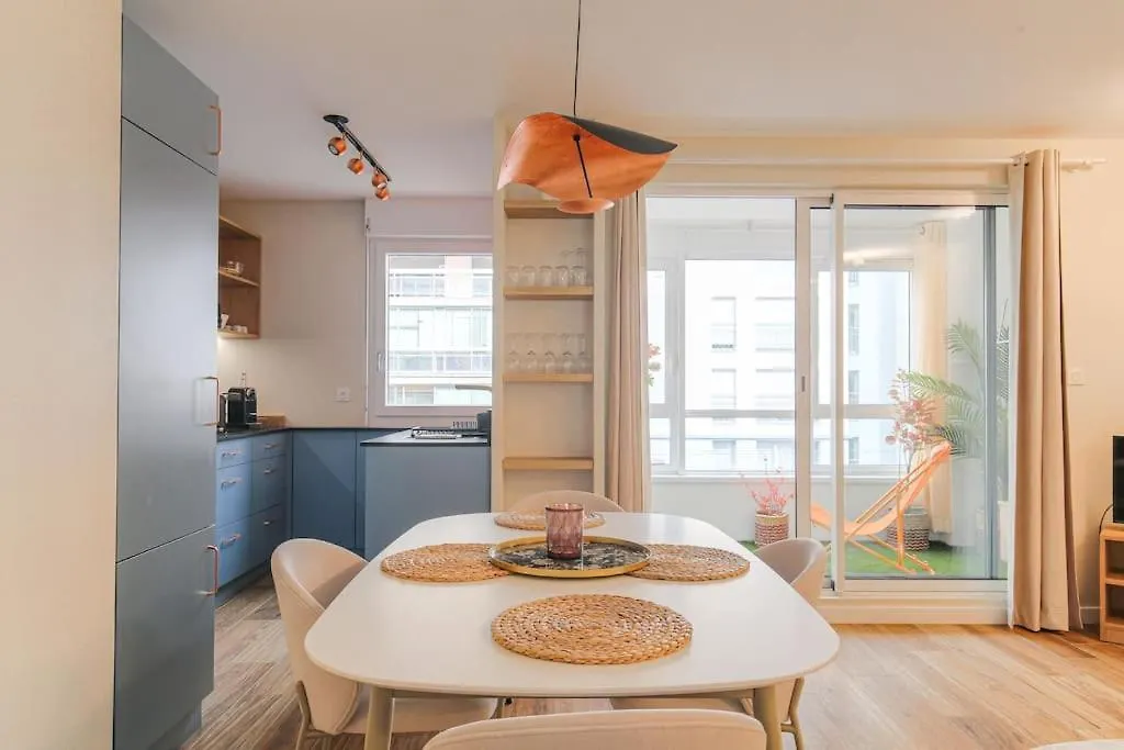 Apartment Appartement Raffine, Veranda Et Parking, Lyon 3