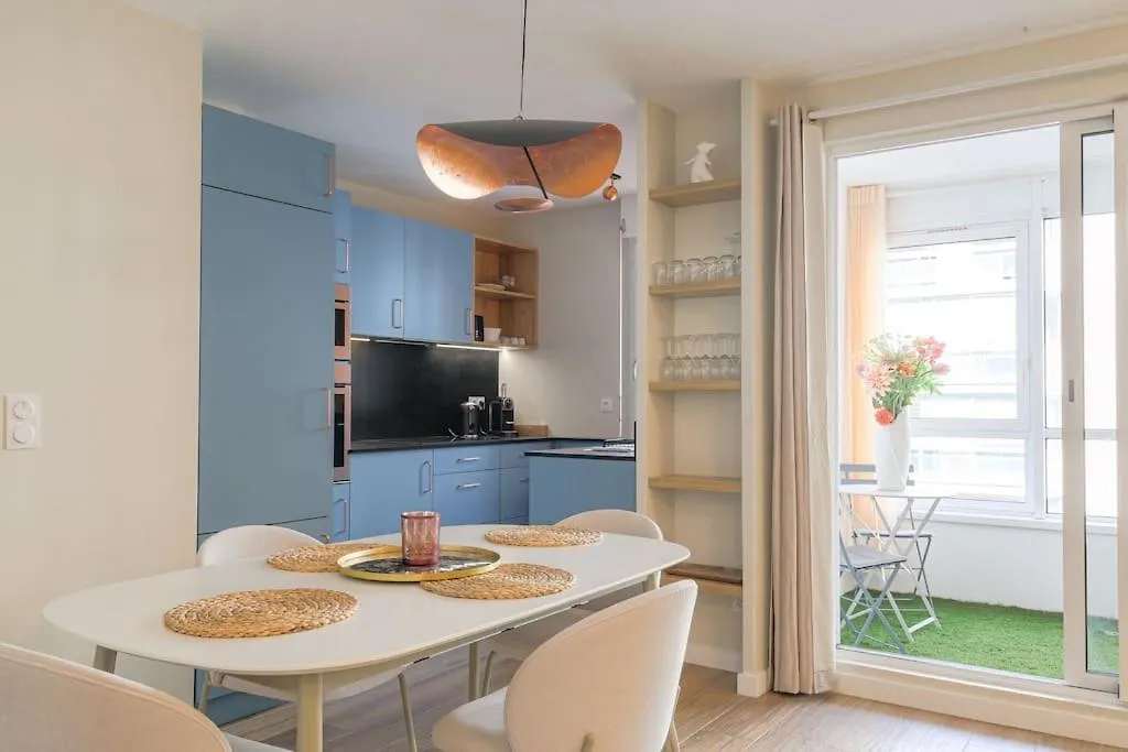 Appartement Raffine, Veranda Et Parking, Lyon 3